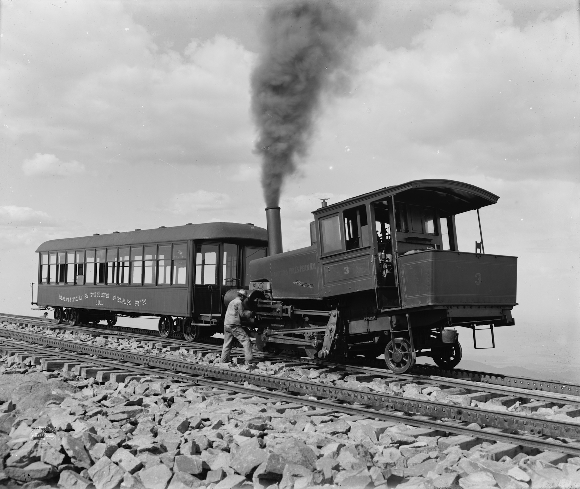 pikes-peak-history